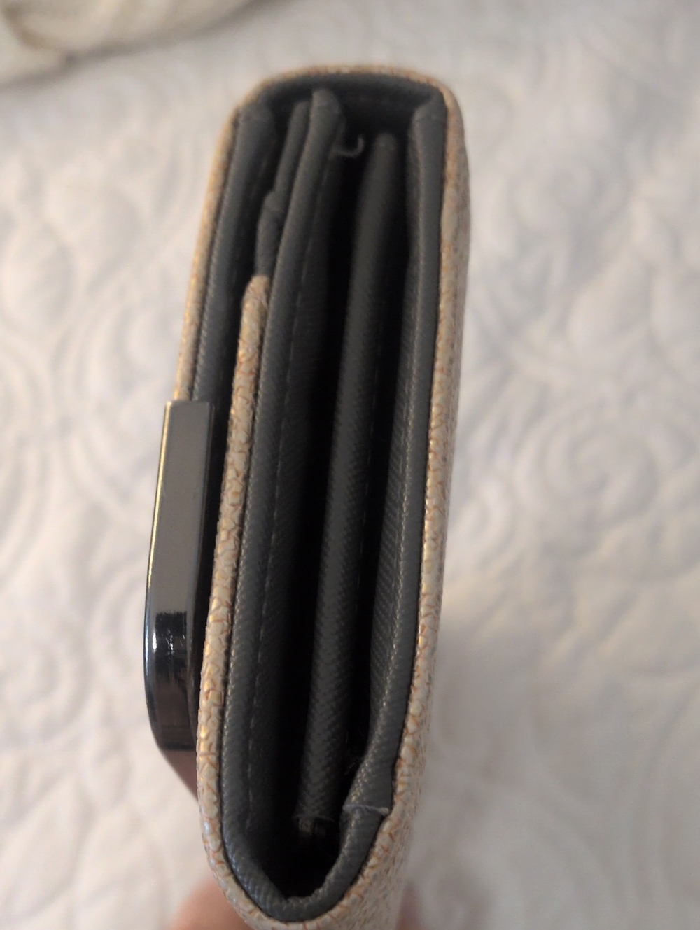 Damsel In Defense Wallet - Picture 8 of 13